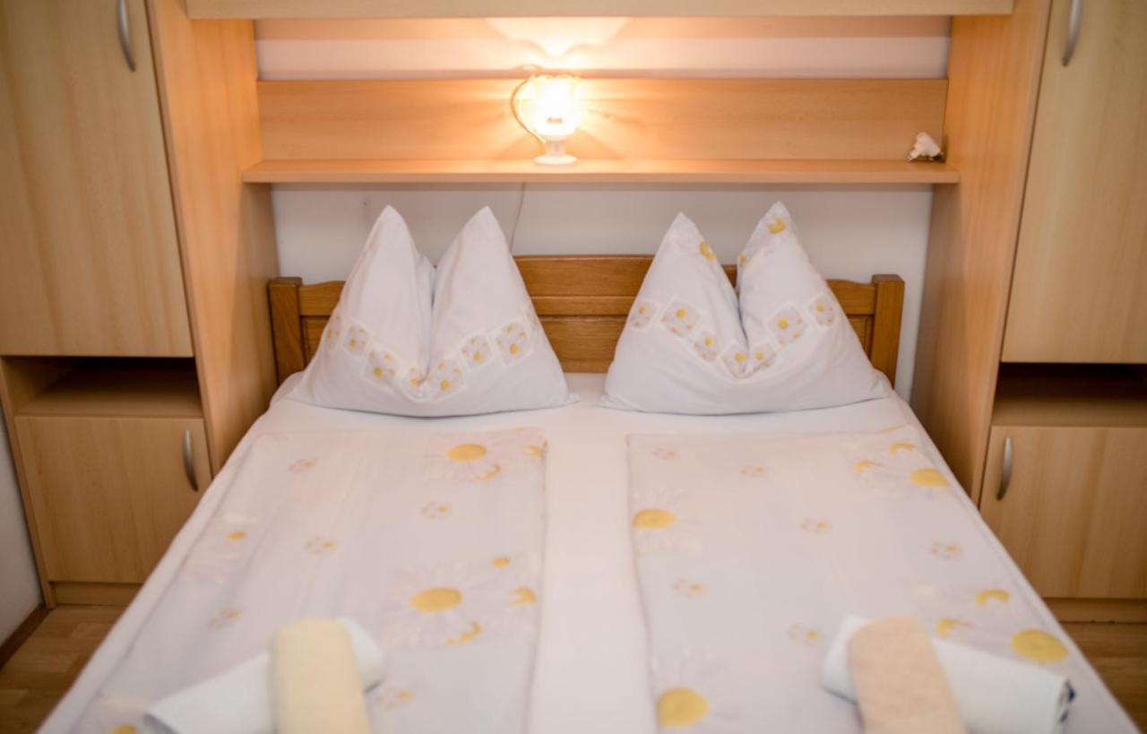Rooms Marijana Kampor Bagian luar foto