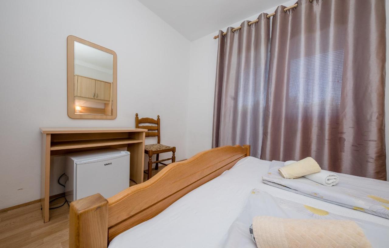 Rooms Marijana Kampor Bagian luar foto