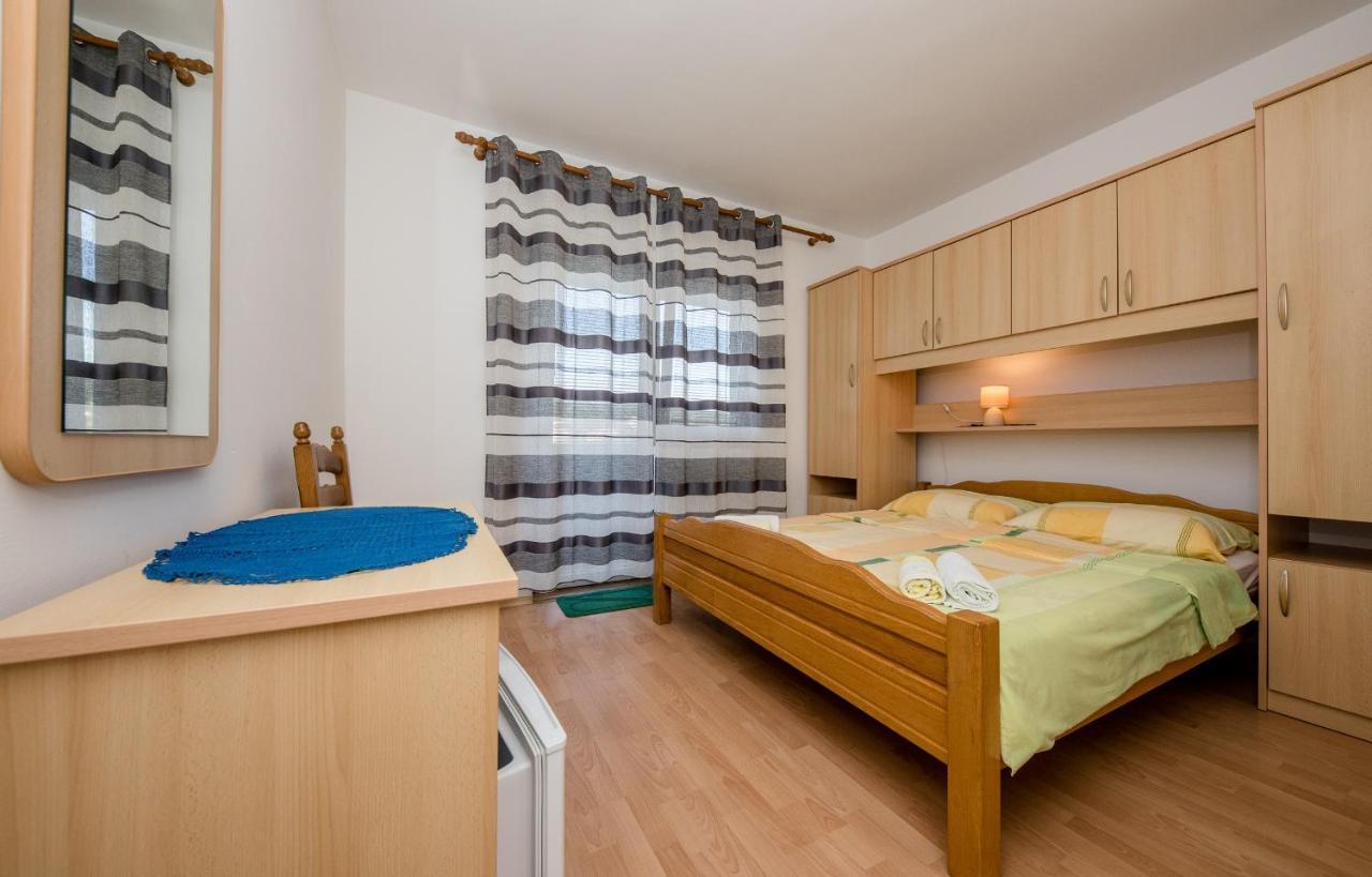 Rooms Marijana Kampor Bagian luar foto